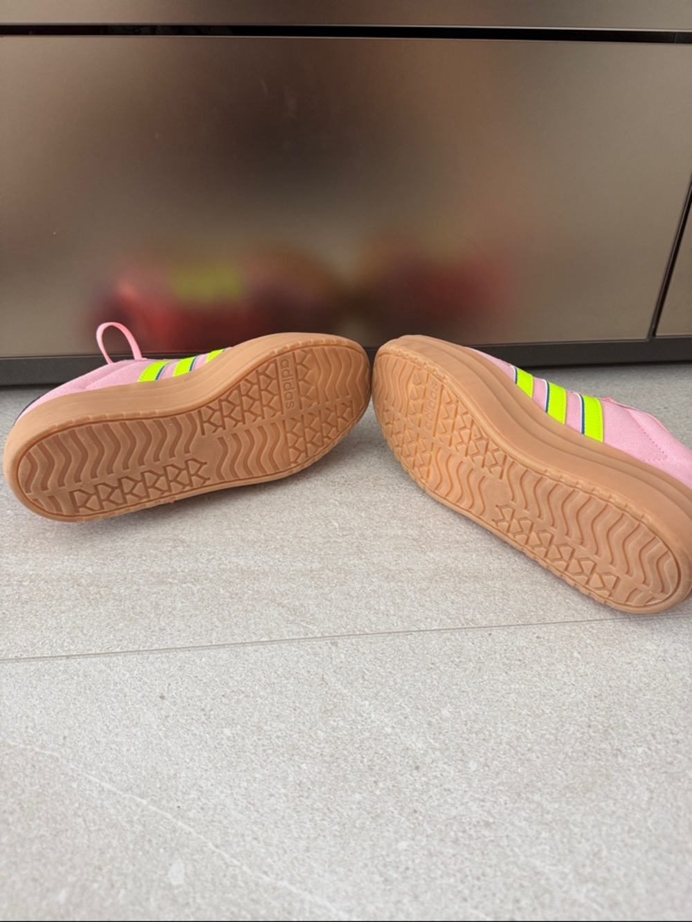 Adidas Women's Vl Court Bold Sneaker Pink Spark Platform size 6 Like New - Picture 5 of 9